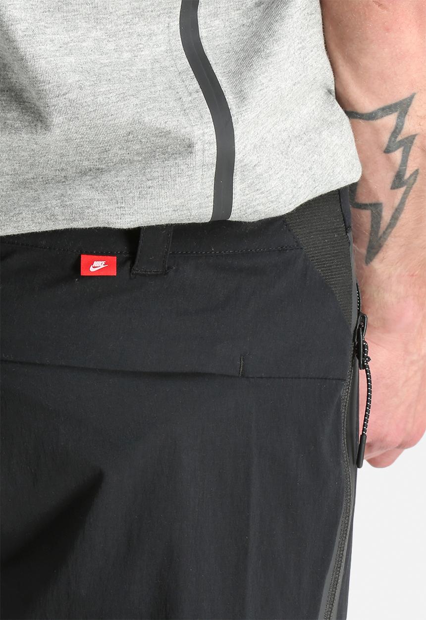 Nike - Bonded Woven Jogger