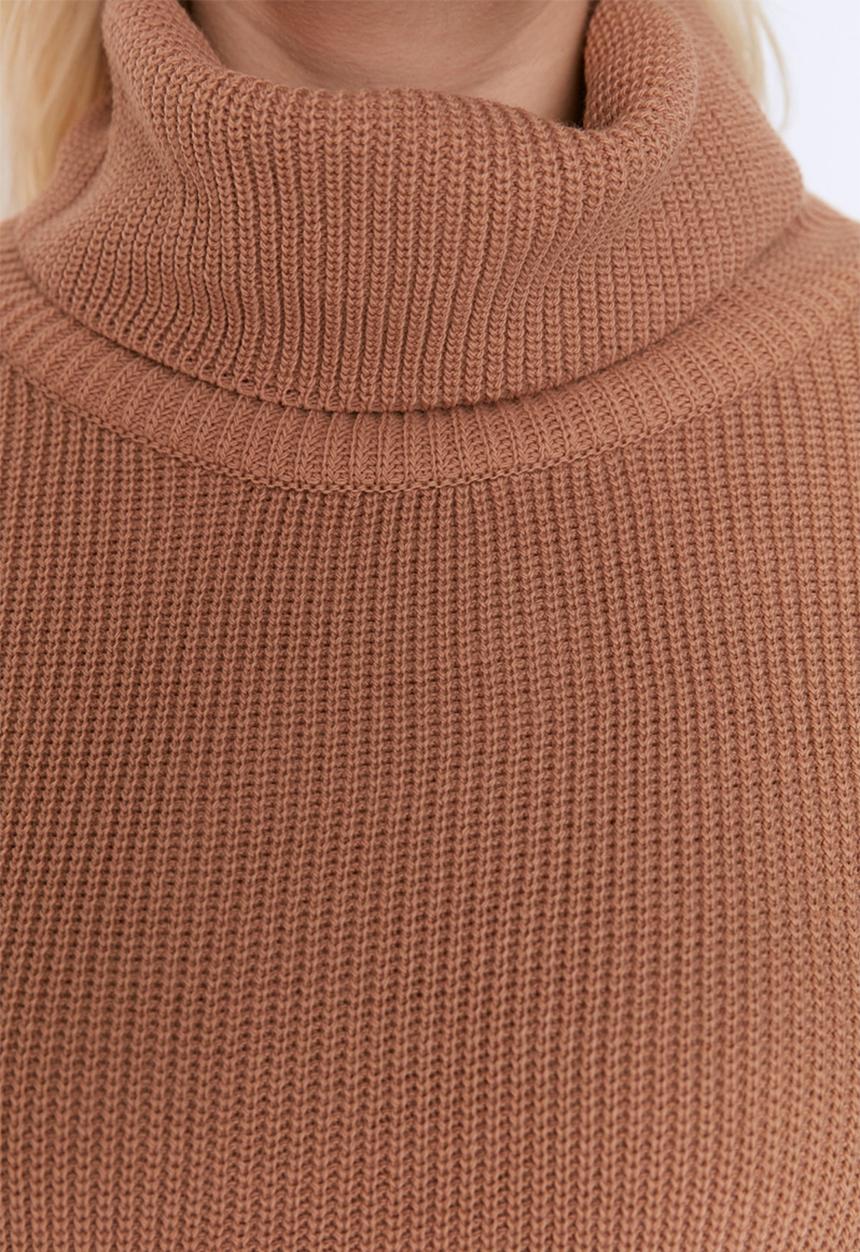 Trendyol - Plus turtleneck knit sweater - brown
