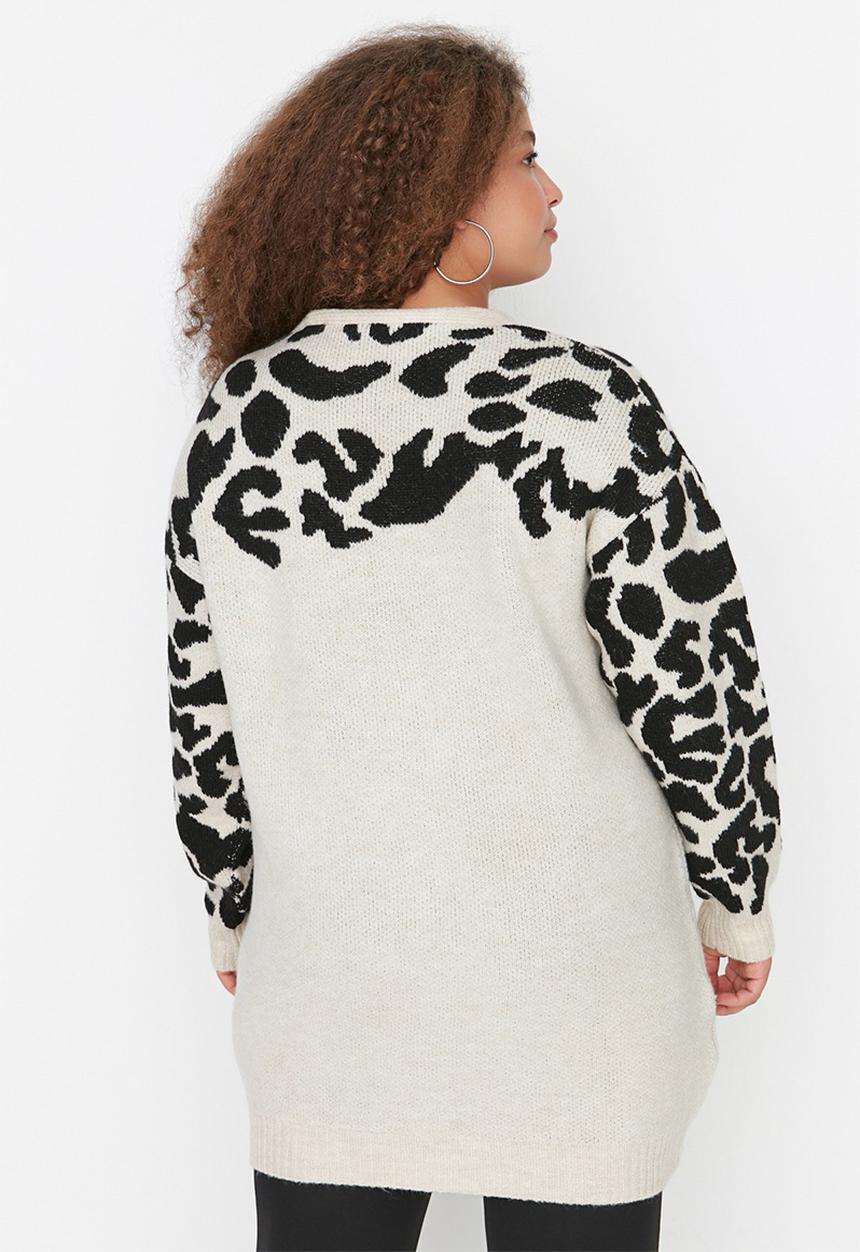 Trendyol - Plus oversized patterned knit cardigan - multi