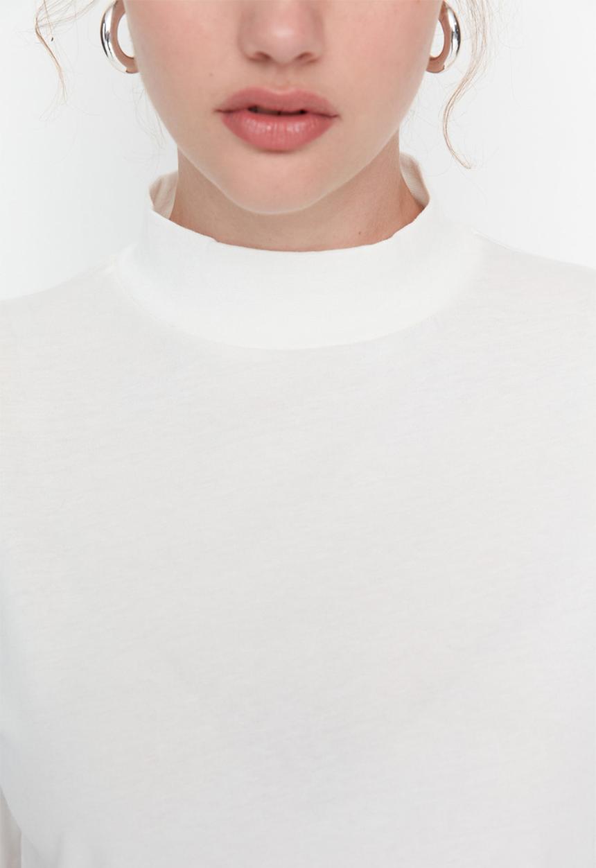 Trendyol - High collar crop top  - ecru
