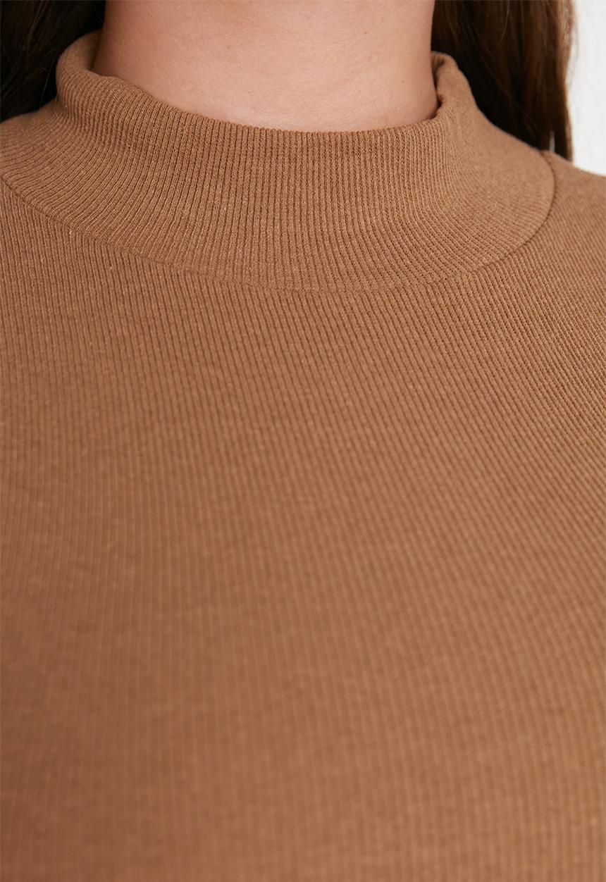 Trendyol - Plus turtleneck top - brown