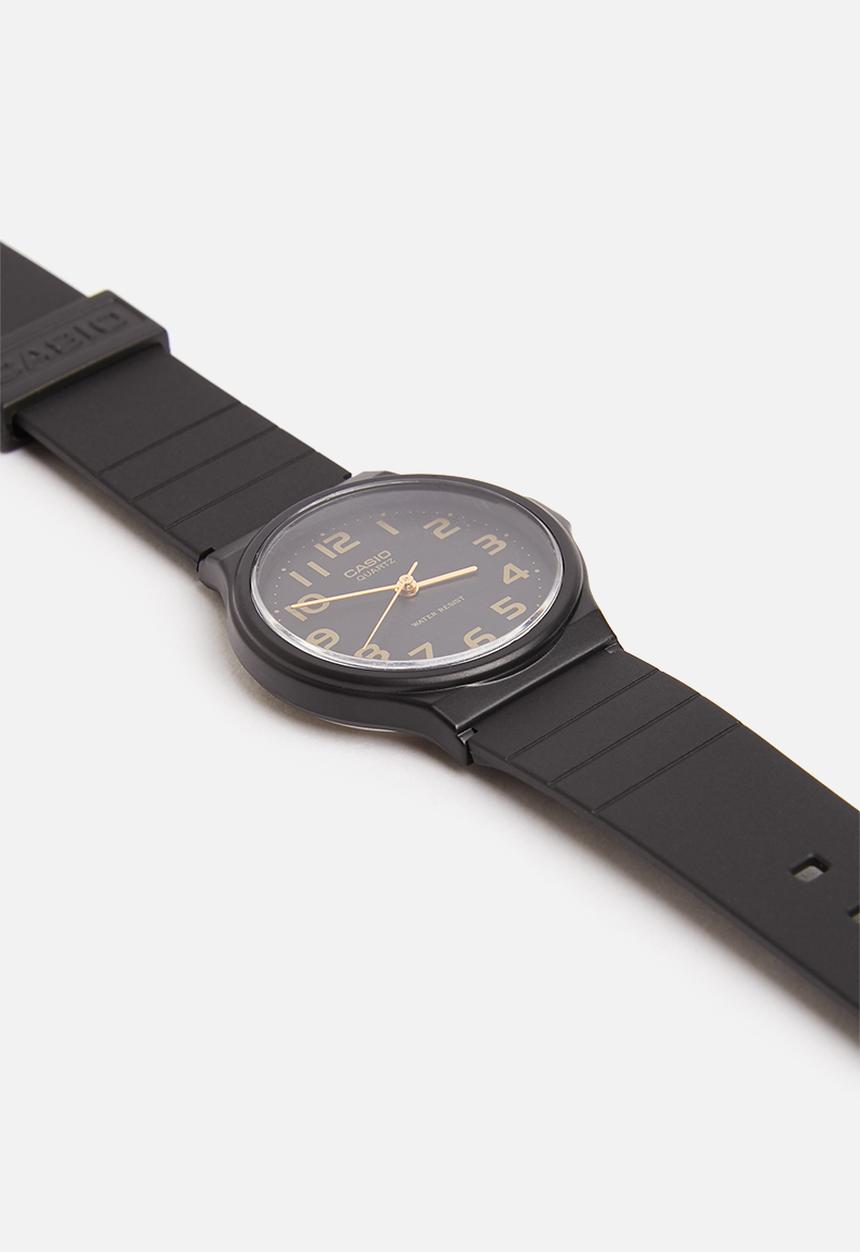 Casio - Analog round watch - black & gold