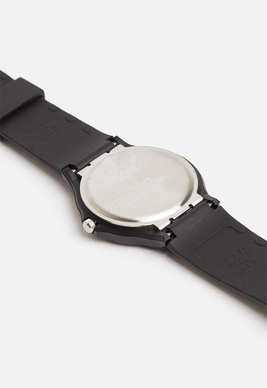 Casio - Analog round watch - black & gold