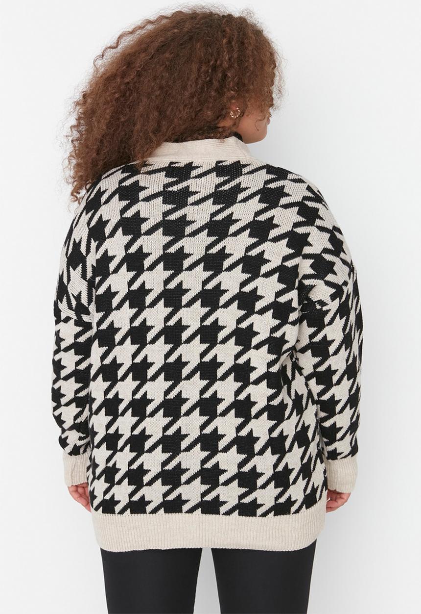 Trendyol - Plus houndstooth buttoned cardigan - black