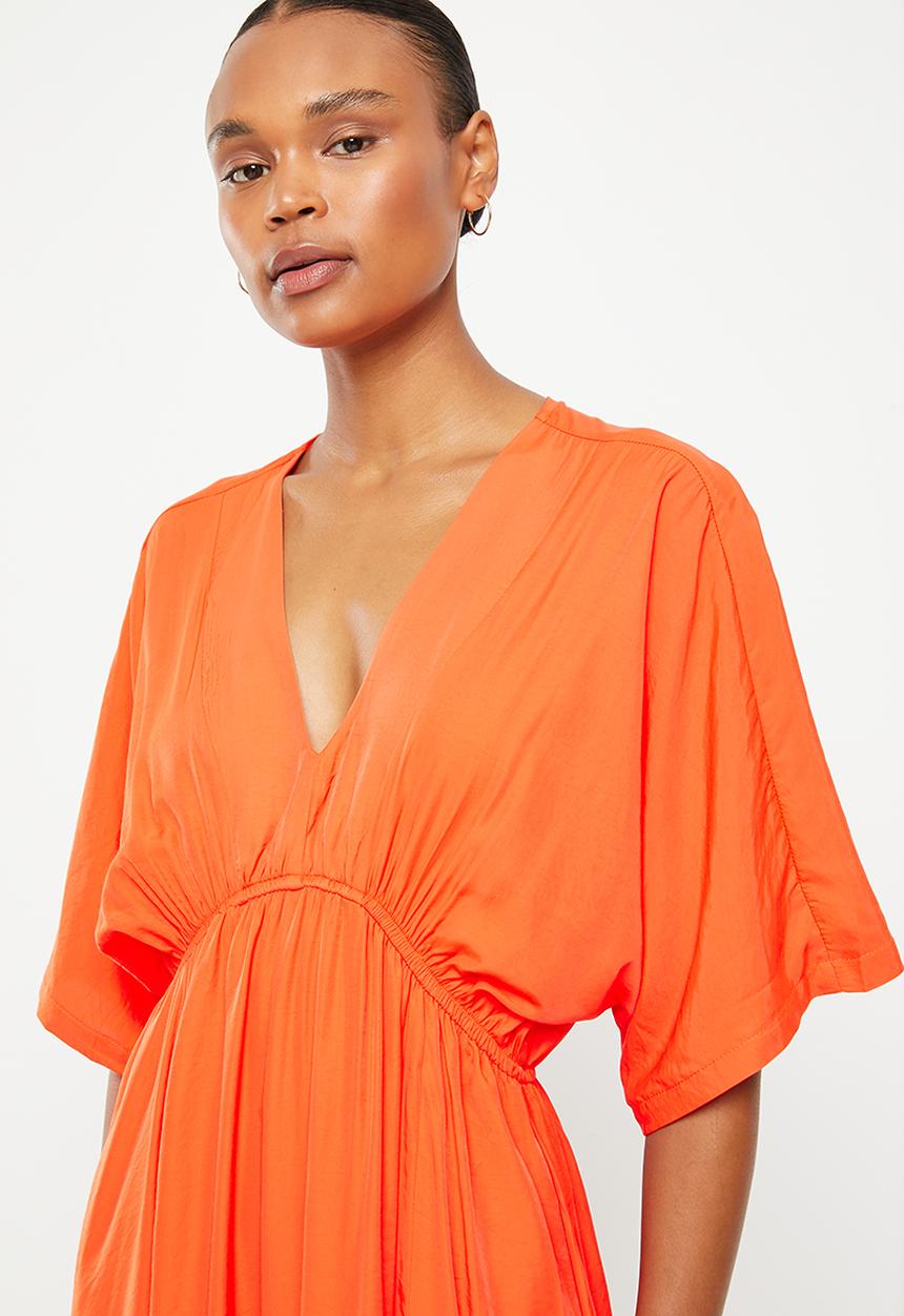 Me&B - Curved kimono full skirt maxi dress - plain orange