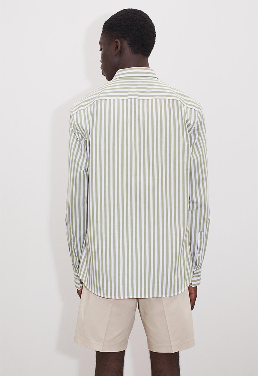 H&M - Regular fit shirt - sage green & white 