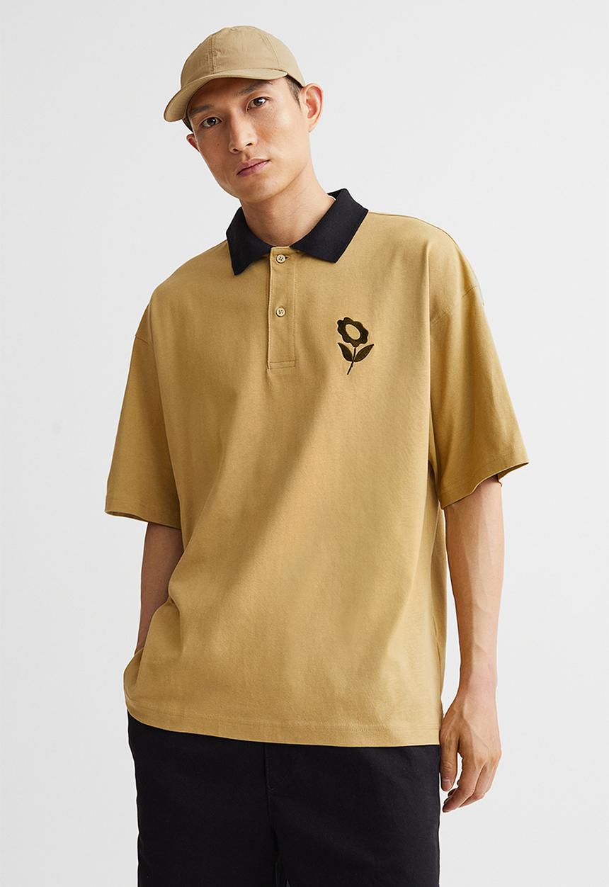 H&M - Oversized fit cotton polo shirt - mustard yellow/flower 