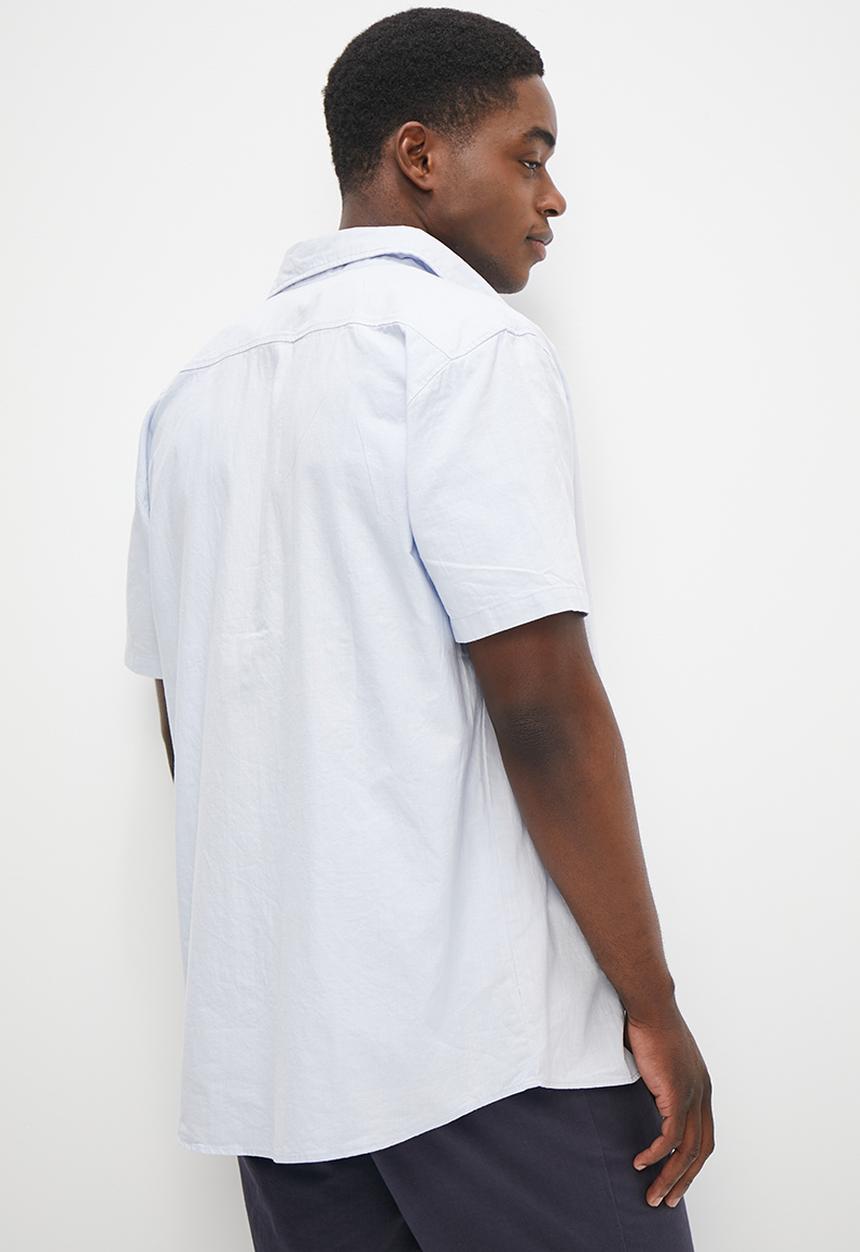 Lark & Crosse -  Regular fit short sleeve washed shirt - light blue