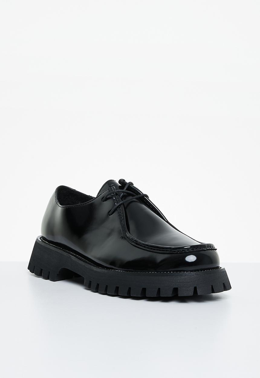 PC - Trout lace up hi shine leather - black