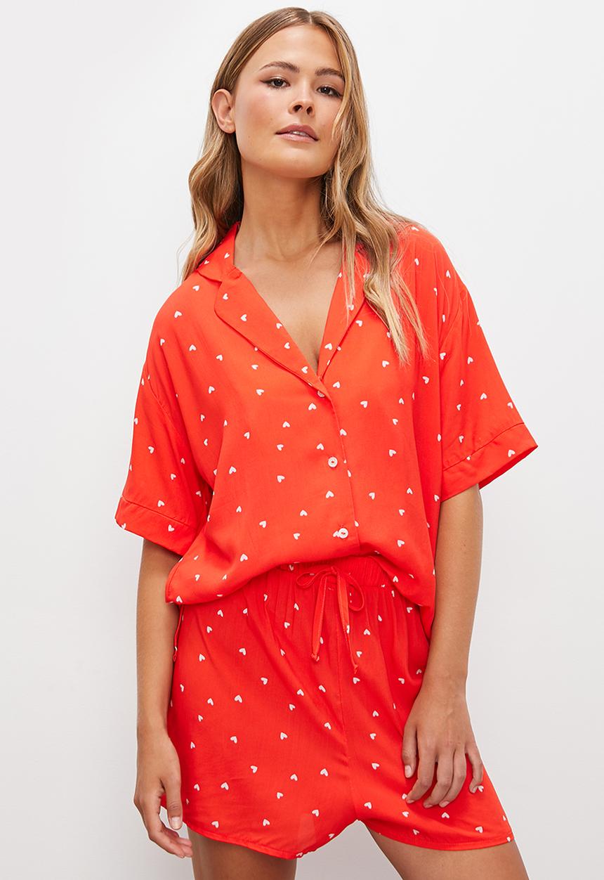 Blake - Short sleeve top & pants set - red base hearts