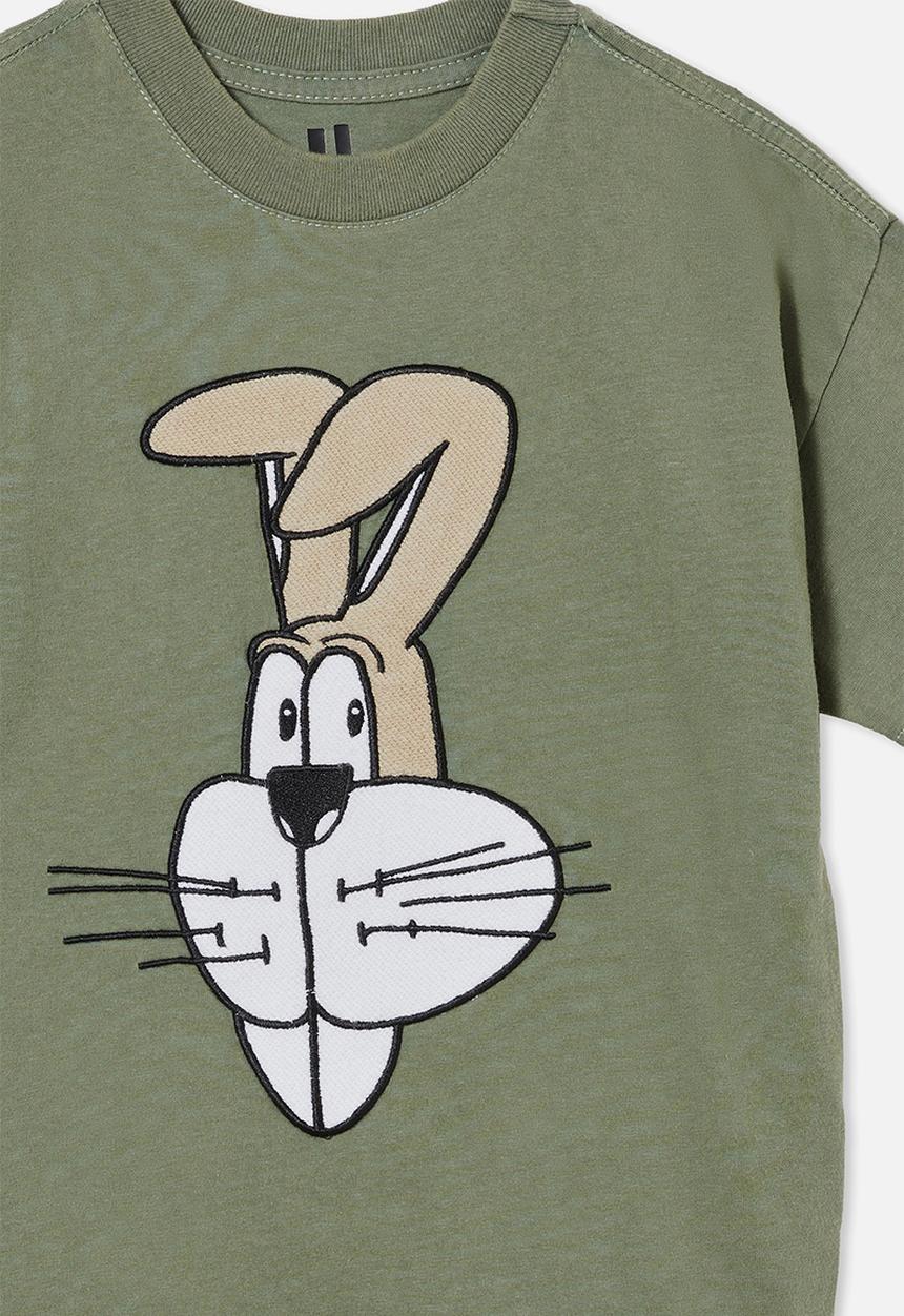 Cotton On - Stevie short sleeve embellished tee- swag green/boucle bunny