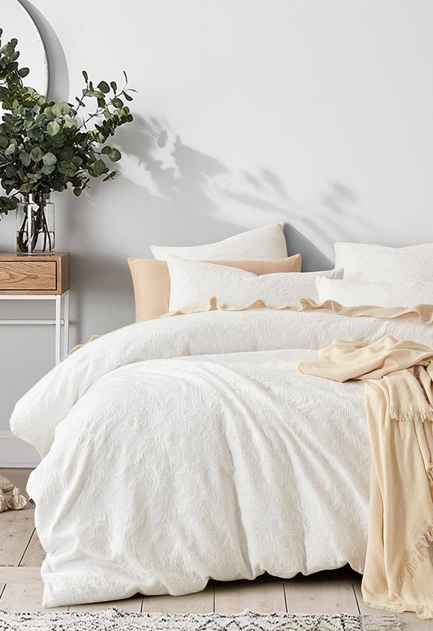 Linen House - Pavlova duvet cover set - white
