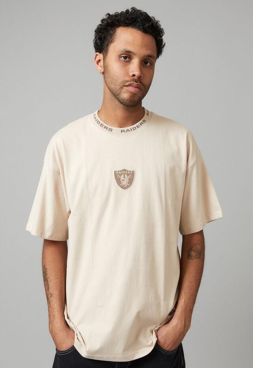 Cotton On - Oversized nfl T-shirt - lcn nfl beige/raiders neck rib