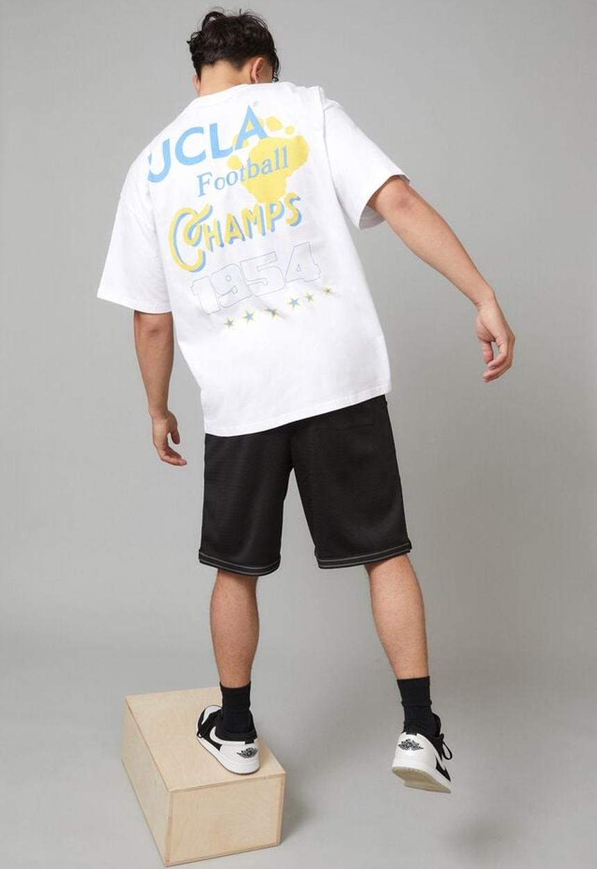 Cotton On - Oversized ucla T-shirt - lcn ucl white/championship helmet