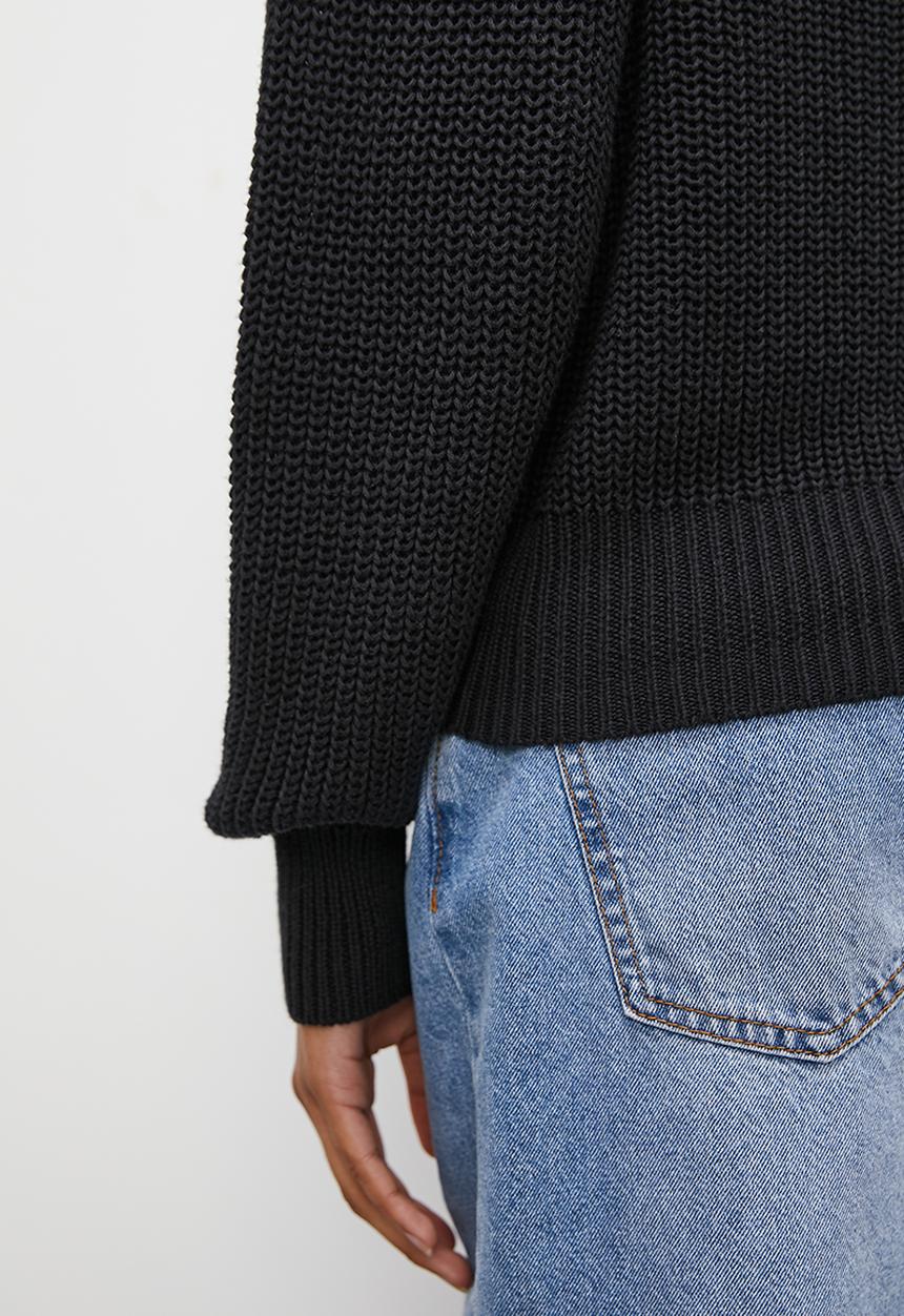Superbalist - Lofty funnel neck - black