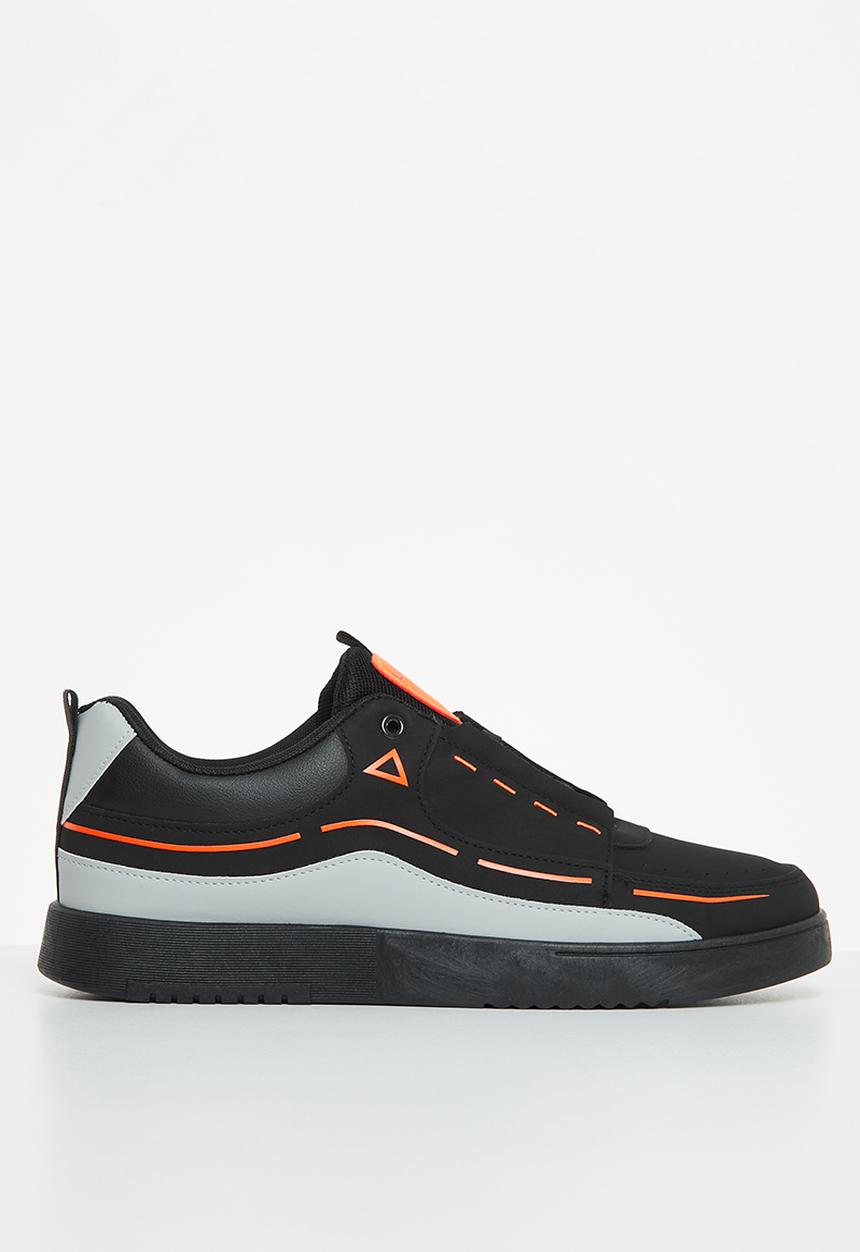UrbanArt - Kel 1 wax slip-on - black