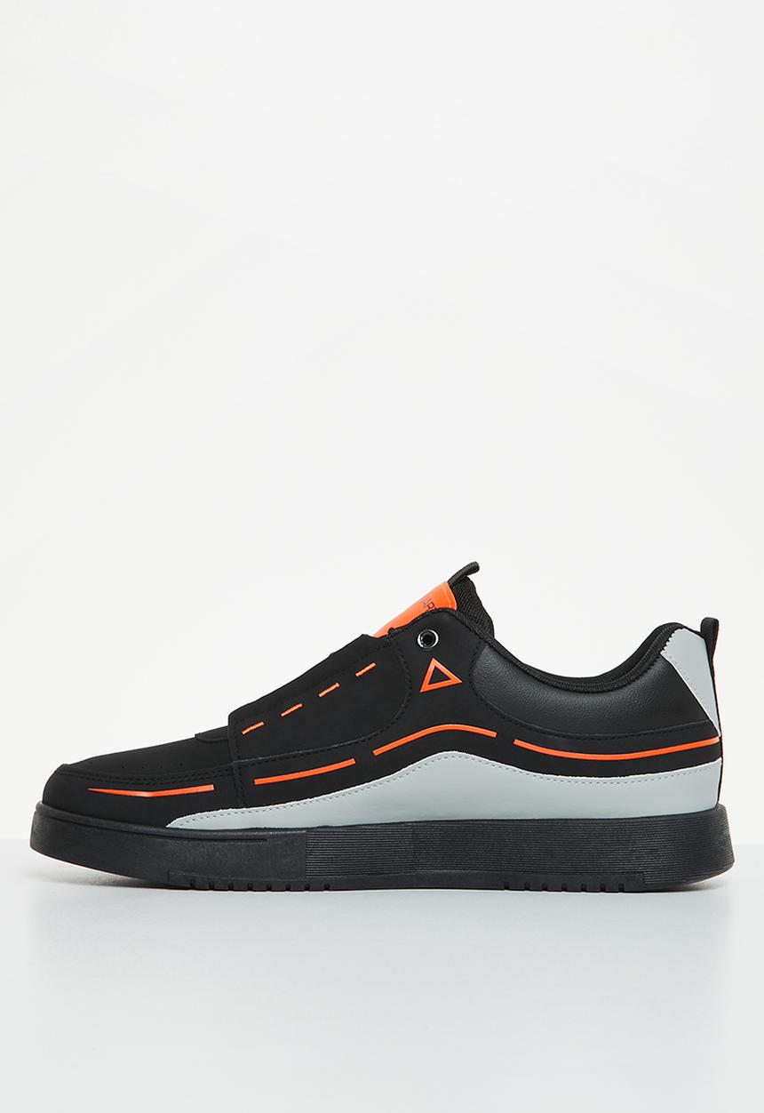 UrbanArt - Kel 1 wax slip-on - black