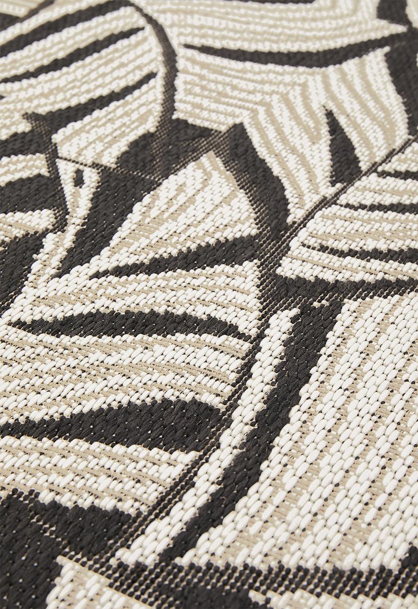 Hertex Haus - Blade outdoor rug - after dark