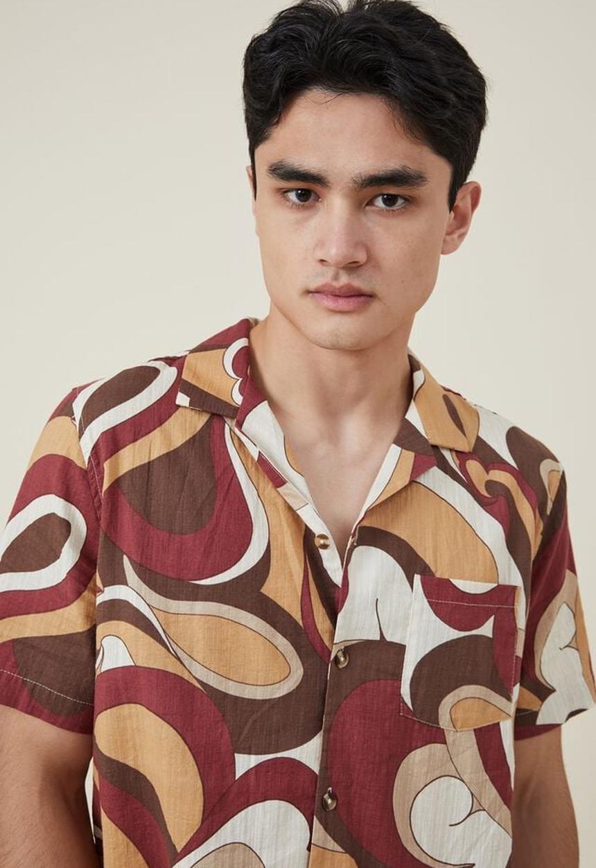 Cotton On - Riviera short sleeve shirt - red psychedelic