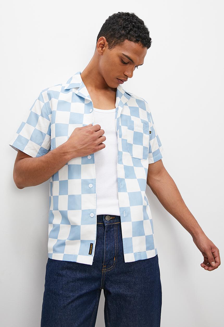 STYLE REPUBLIC - Checkerboard short sleeve revere collar shirt - white & blue