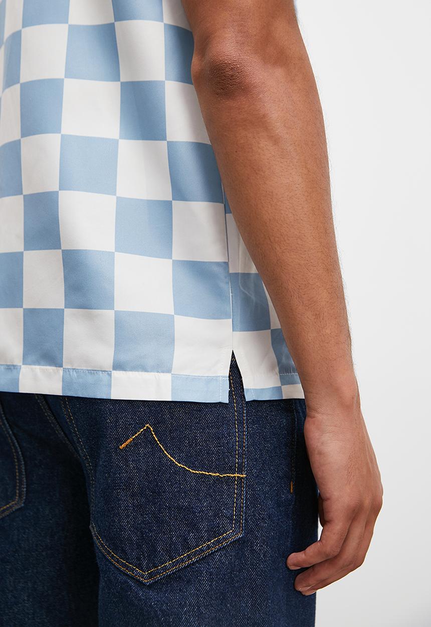 STYLE REPUBLIC - Checkerboard short sleeve revere collar shirt - white & blue