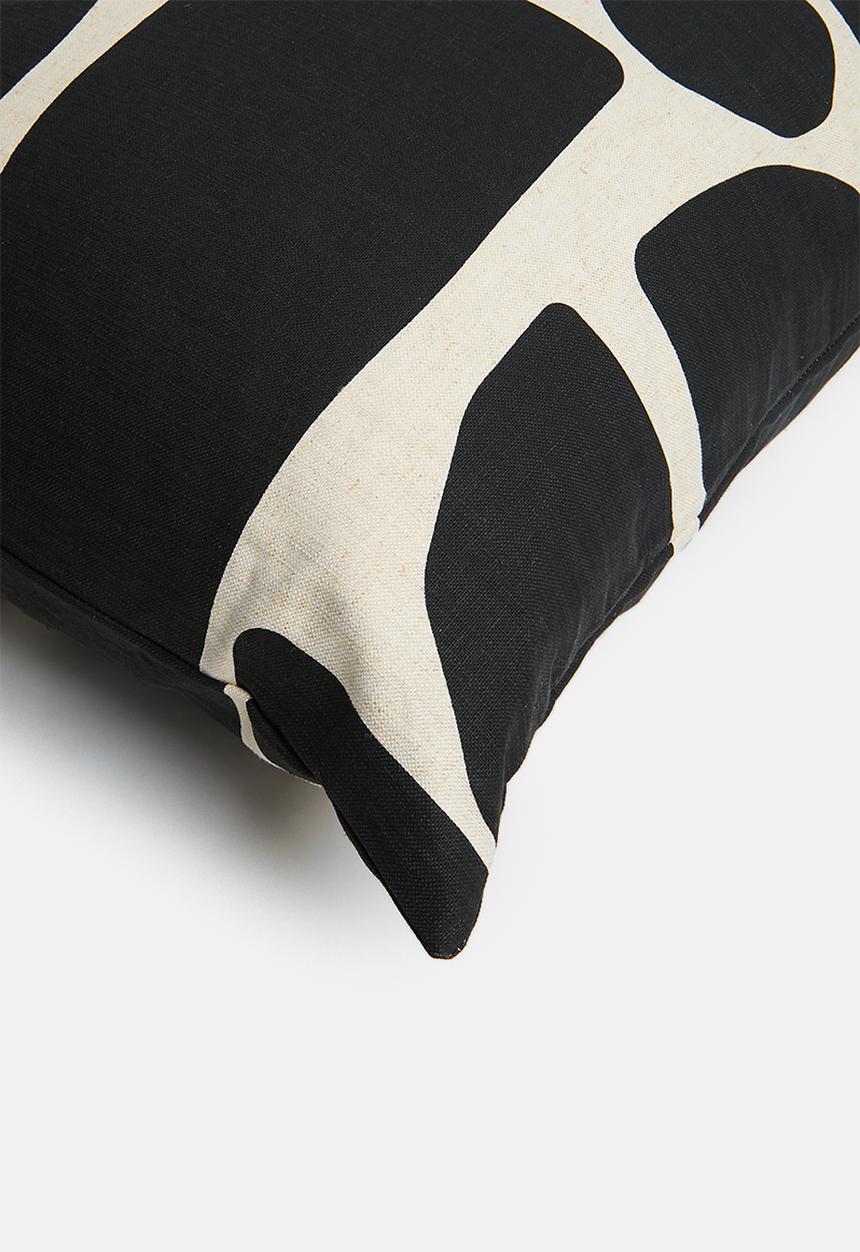 Sixth Floor - Mendi cushion cover - black & neutral 