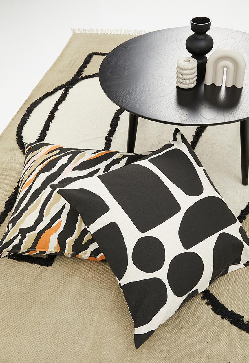 Sixth Floor - Mendi cushion cover - black & neutral 