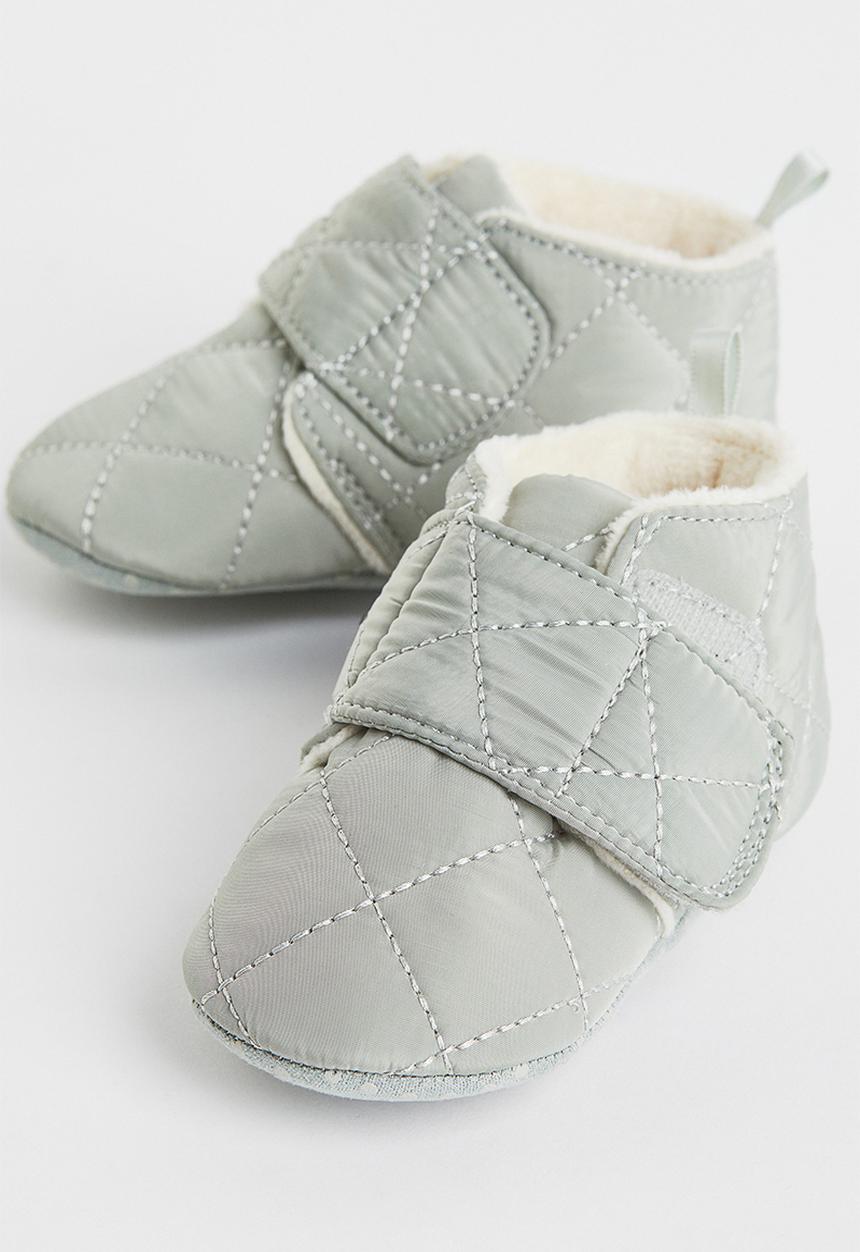 H&M - Quilted slippers - light green