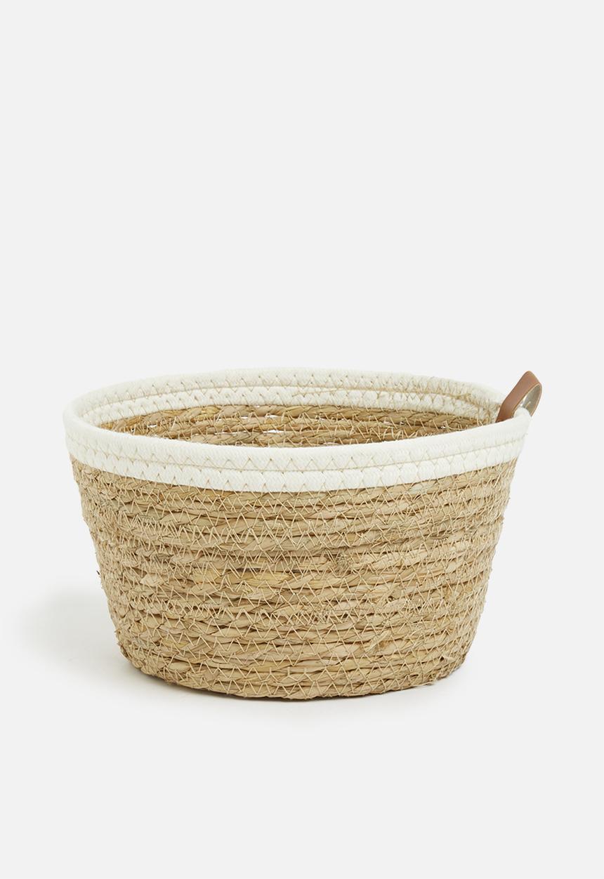 Storage Solutions - Seagrass basket - white and natural