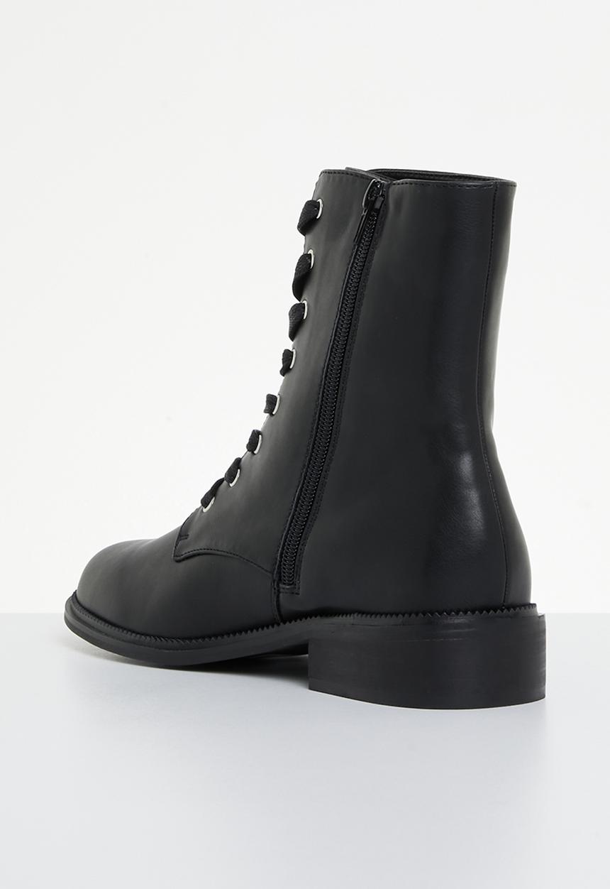 dailyfriday - Bess lace up boot - black