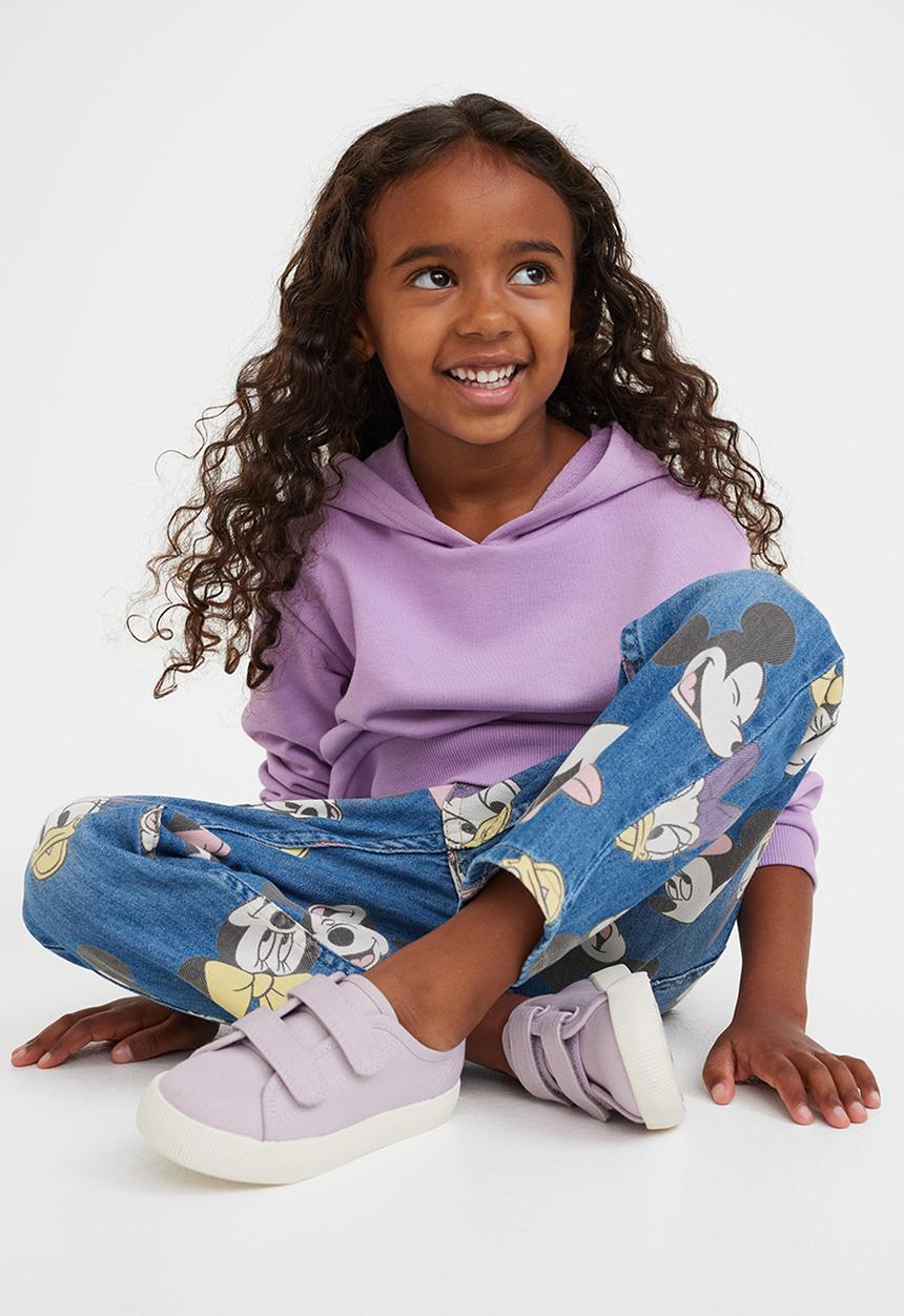 H&M - Relaxed fit jeans - denim blue/disney