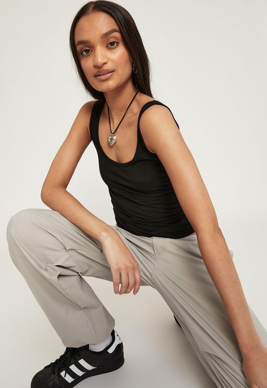 Supré  - Thick strap tank- black