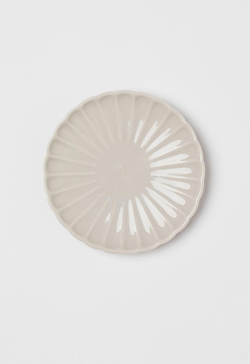 H&M - Small porcelain dish - beige