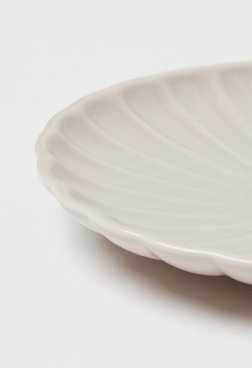 H&M - Small porcelain dish - beige