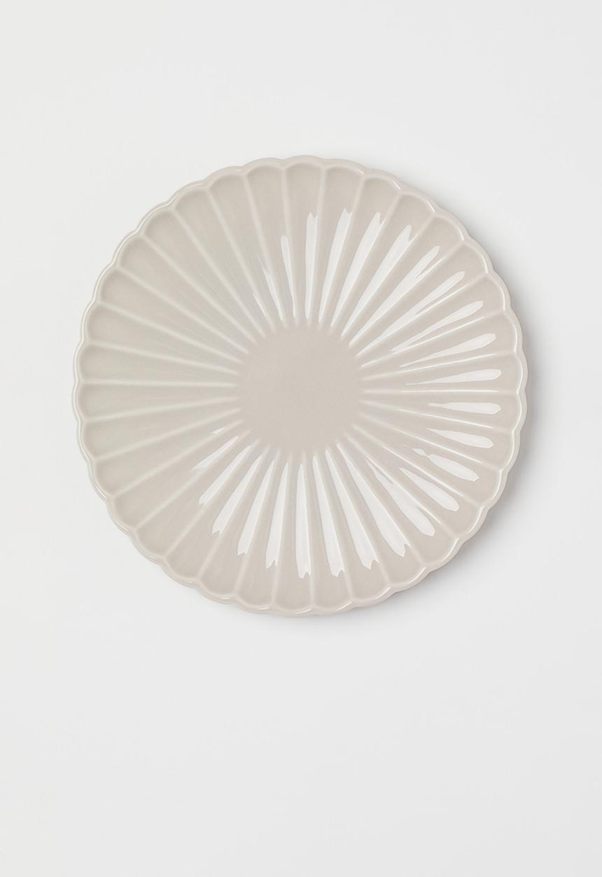 H&M - Small porcelain plate - beige
