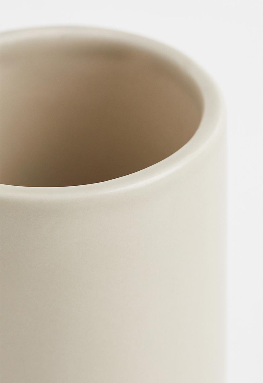 H&M - Earthenware toothbrush mug - beige