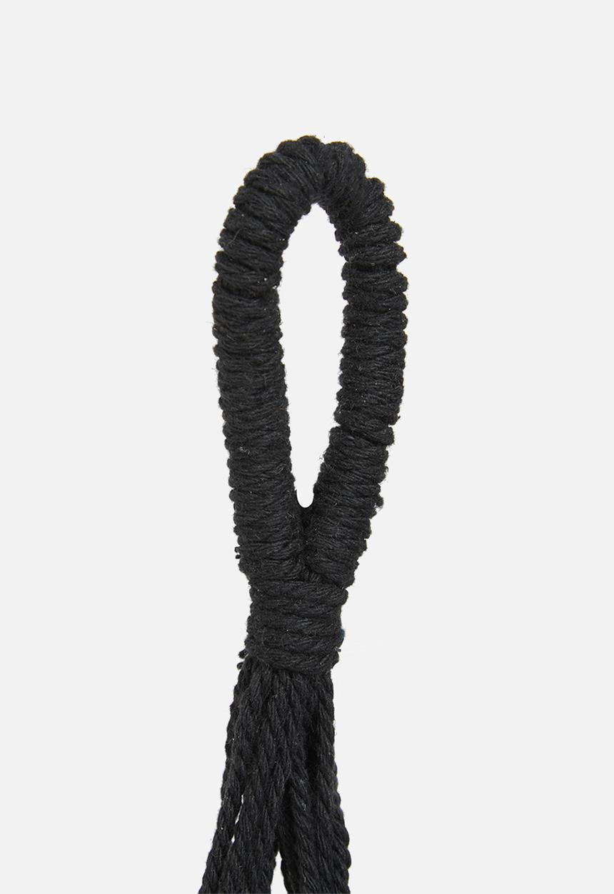 H&S - Macrame with flowerpot- black