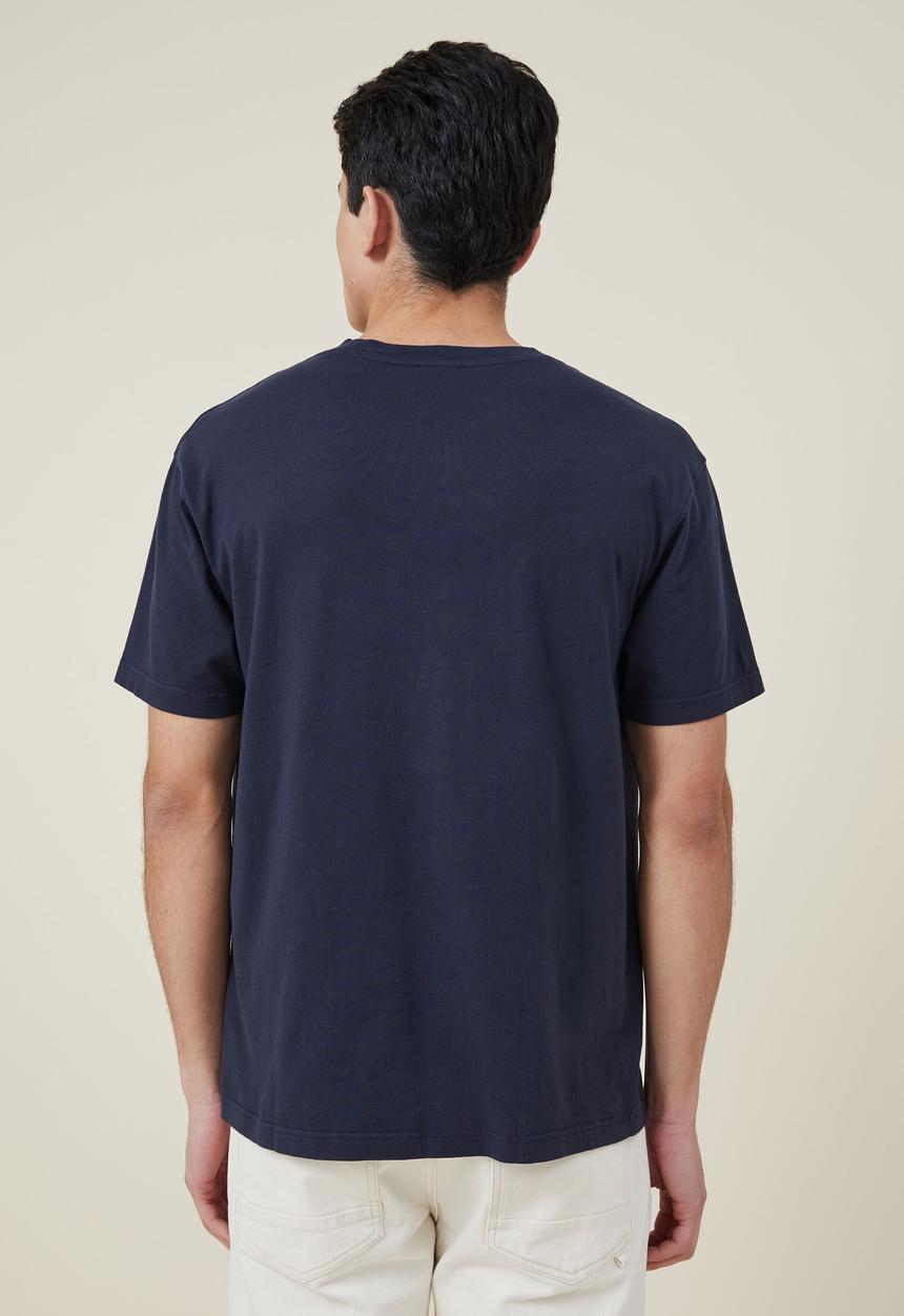 Cotton On - Premium loose fit classic T-shirt - true navy/1994 sportswear