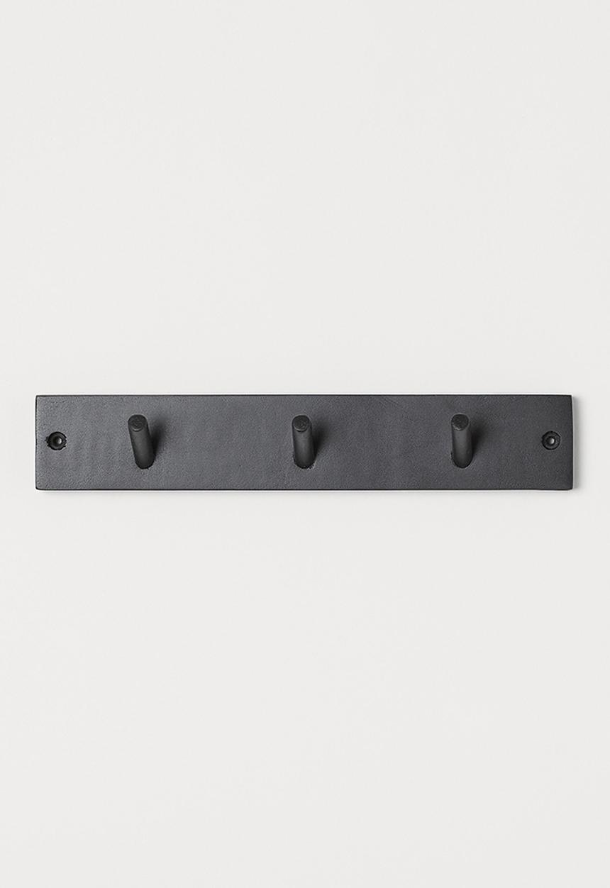 H&M - Wooden hanger - black I
