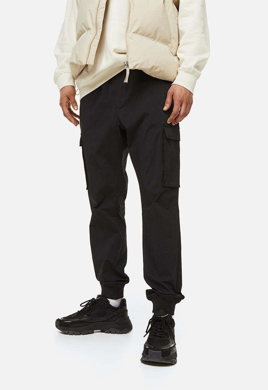 H&M - Nylon cargo joggers - black