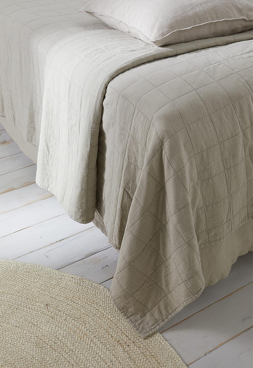 H&M - Quilted bedspread - beige