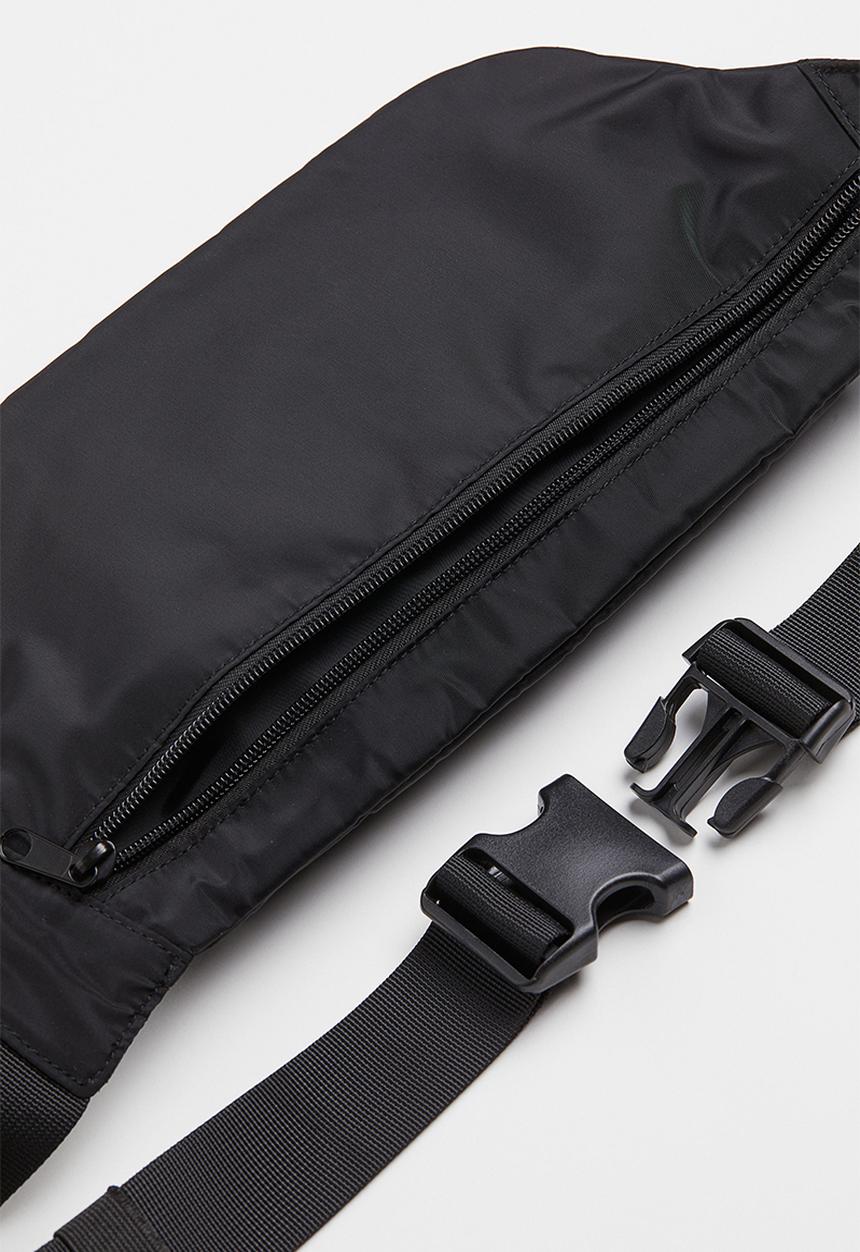 H&M - Waist bag - black