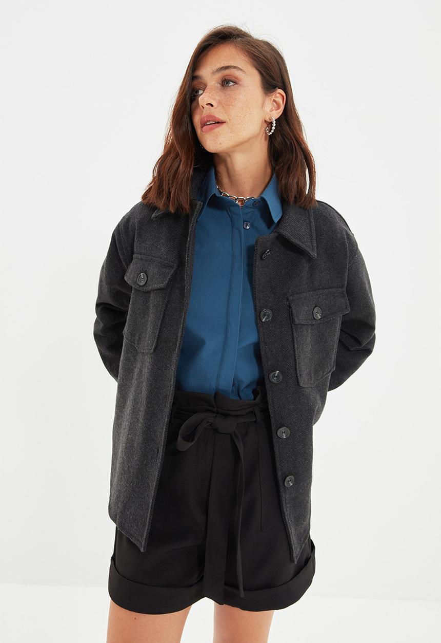 Trendyol - Double pocket oversized thick shacket  - black