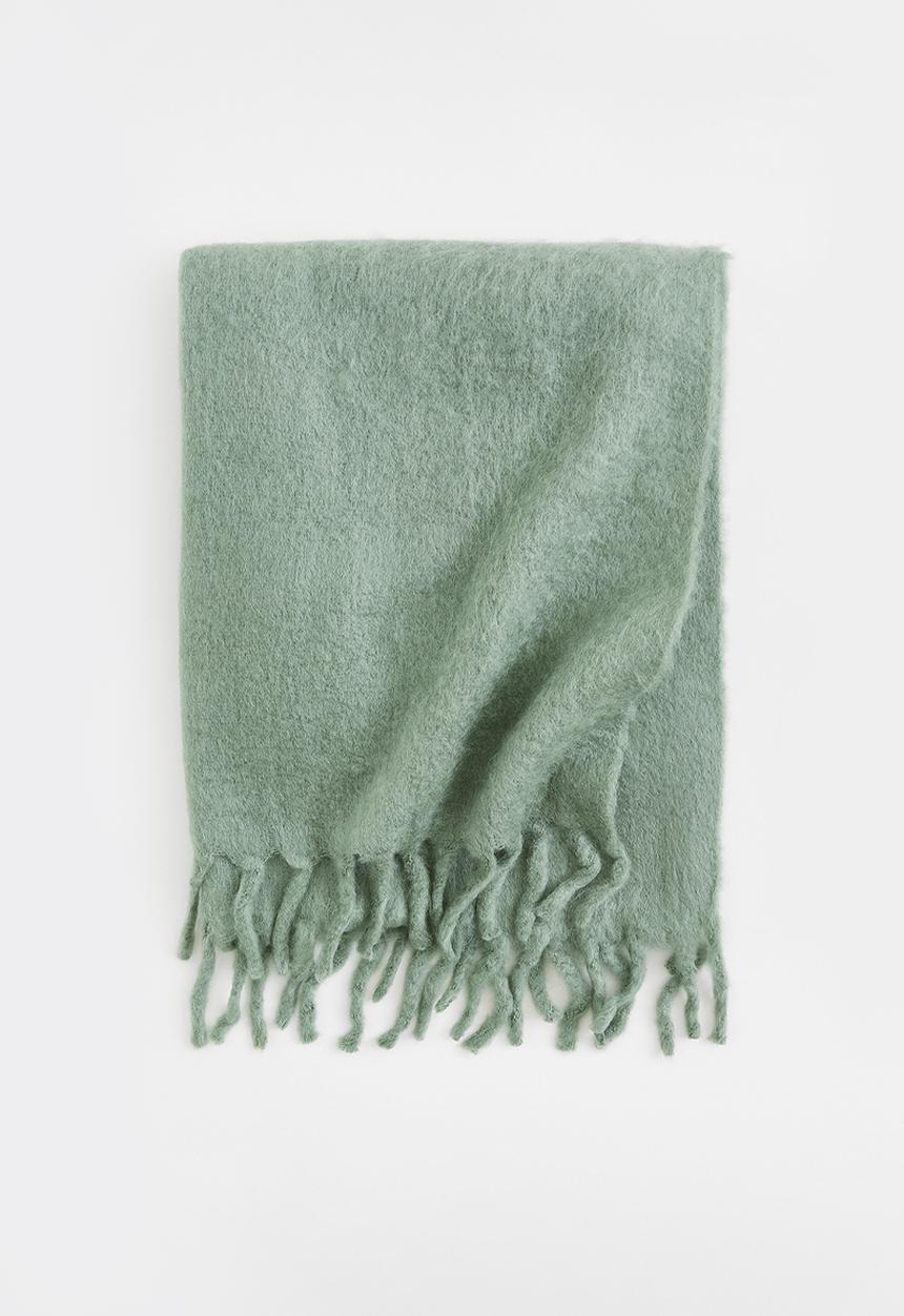 H&M - Soft wool-blend blanket - green