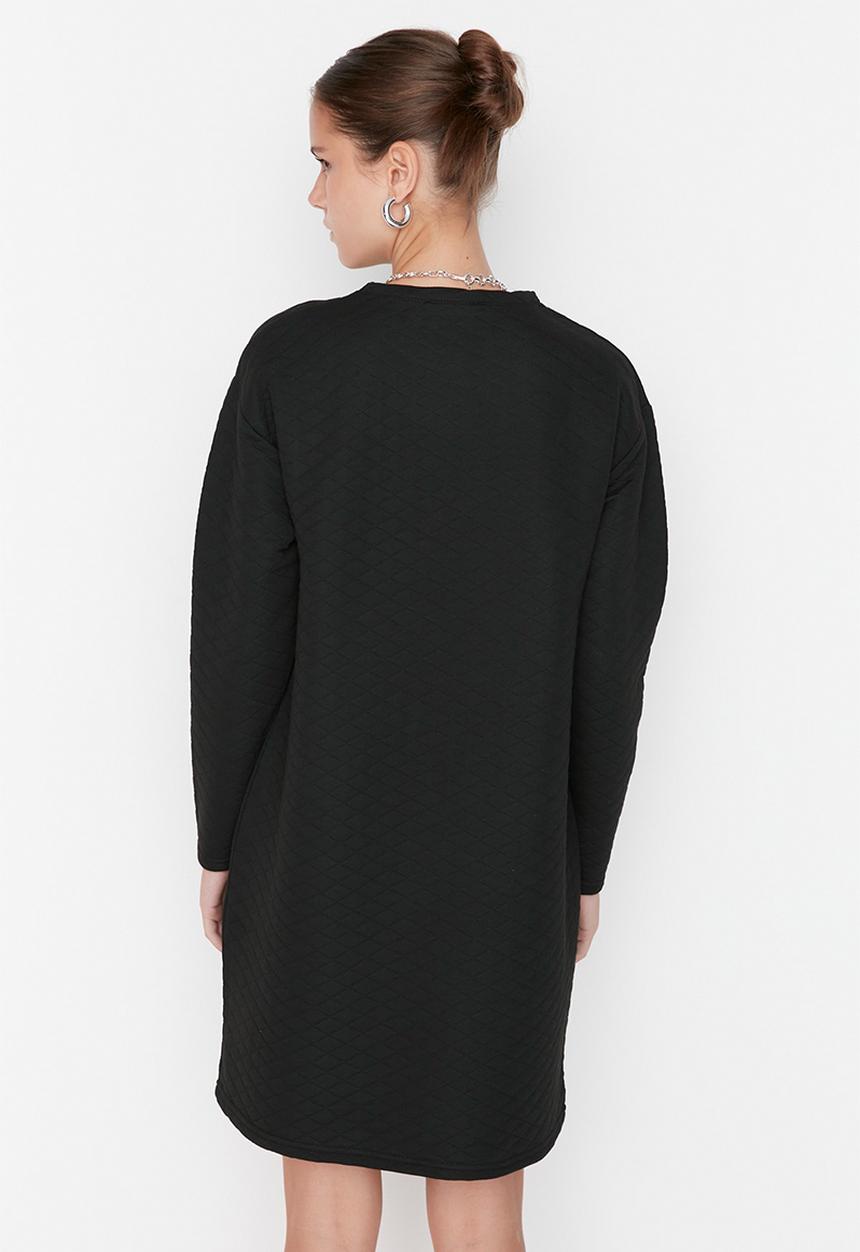 Trendyol - Quilted shift dress - black