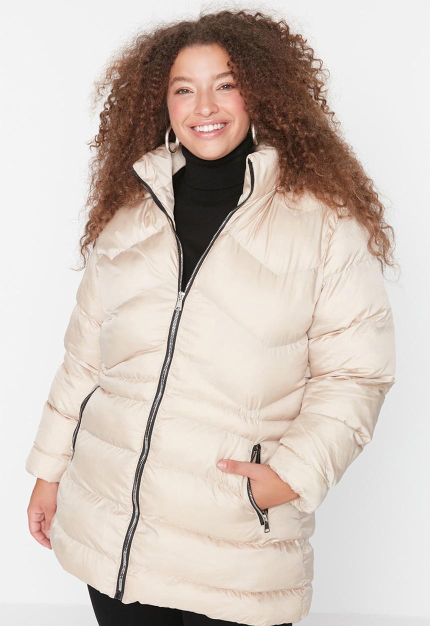 Trendyol - Plus hooded faux fur coat with zipper - beige
