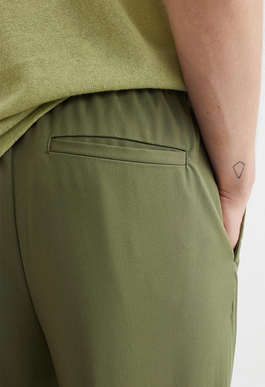 H&M - Slim fit joggers - khaki green