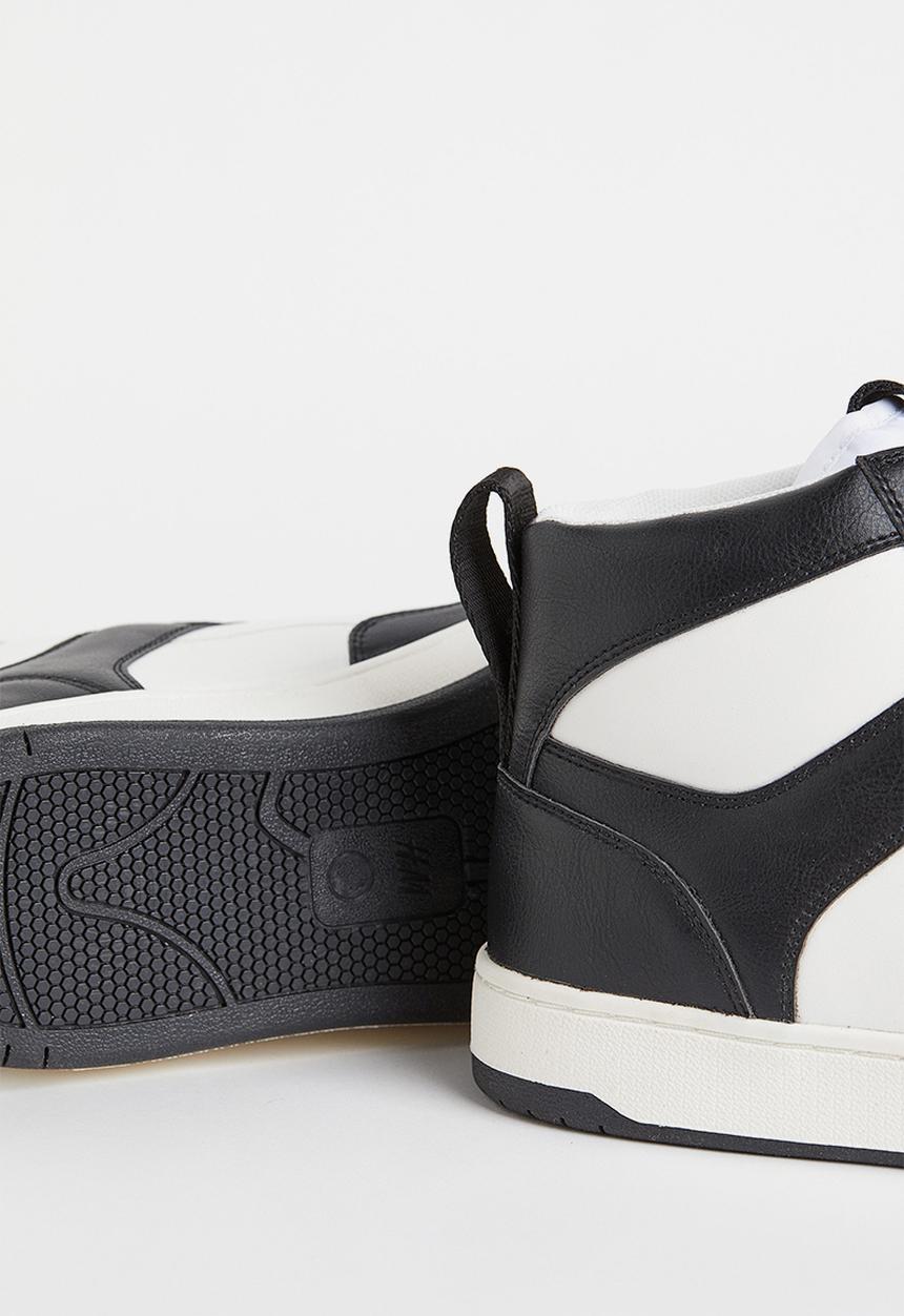 H&M - Hi-top trainers - black/white