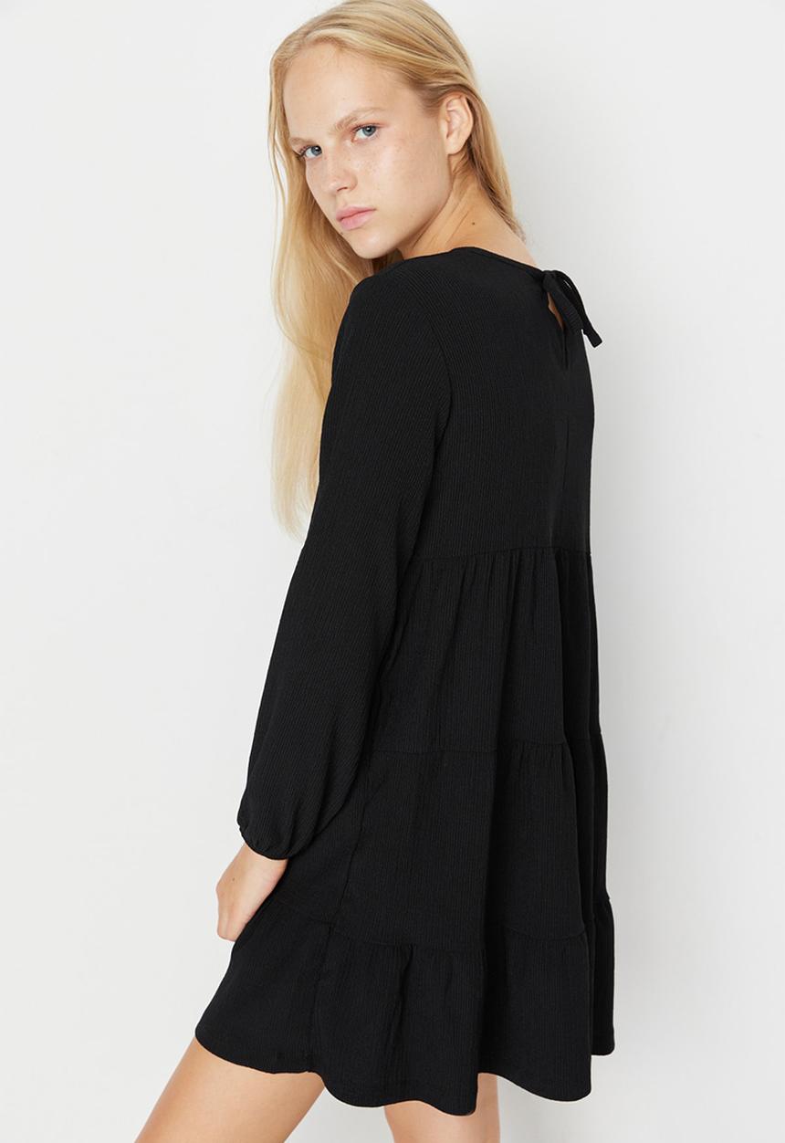Trendyol - Ruffle detail knit dress - black