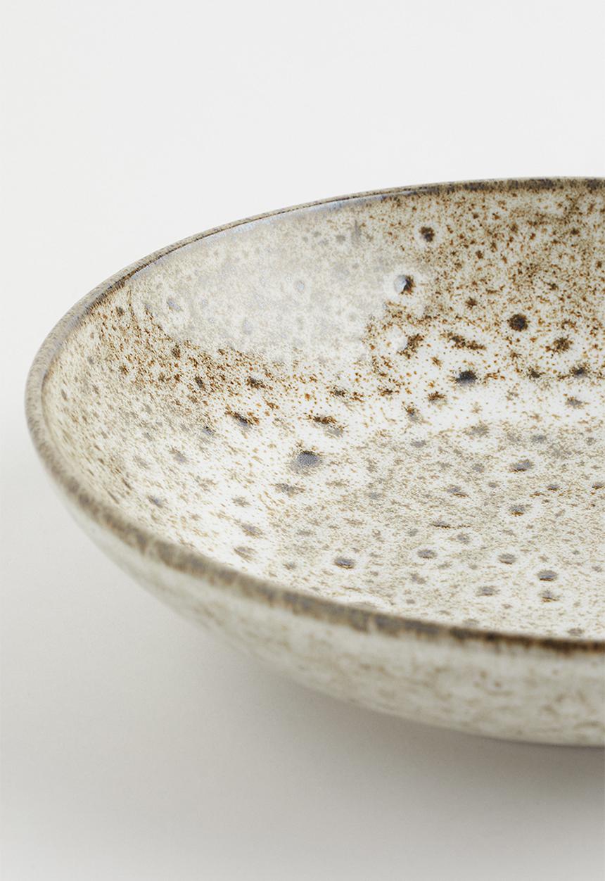 H&M - Deep stoneware plate - beige/multi
